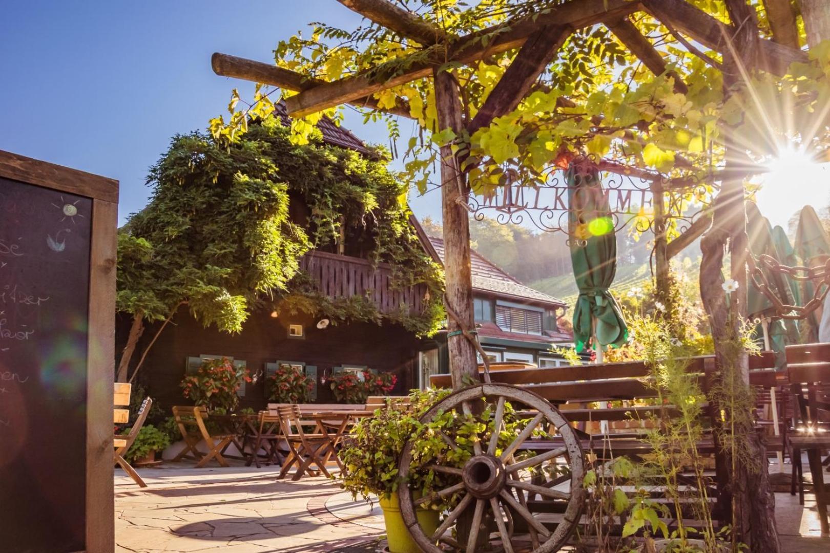Weingut Buschenschank Schneiderannerl Gleinstätten Εξωτερικό φωτογραφία