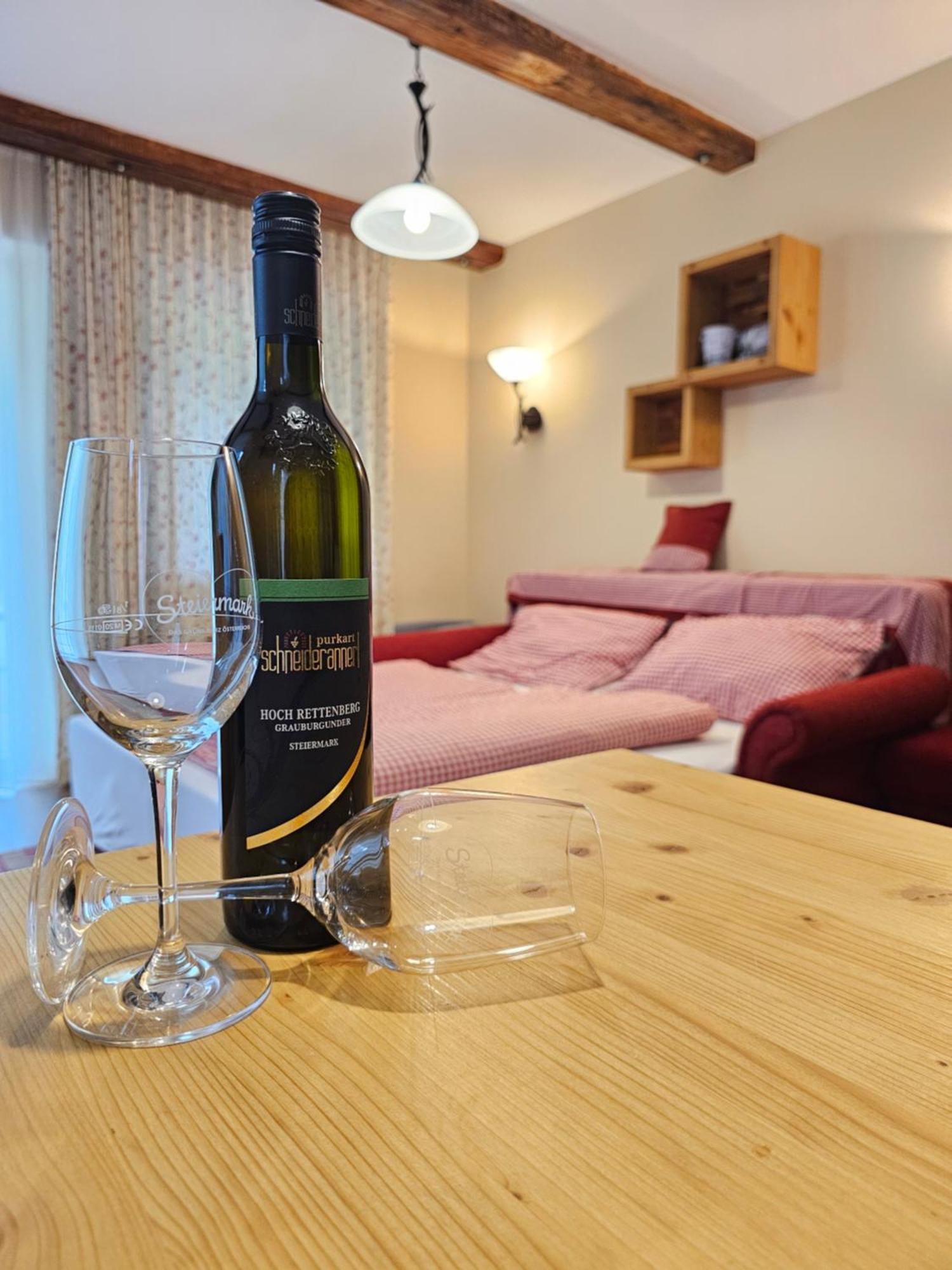 Weingut Buschenschank Schneiderannerl Gleinstätten Εξωτερικό φωτογραφία